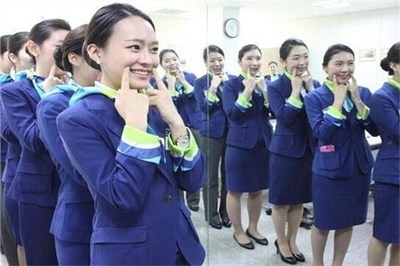 昆明空乘專業(yè)重點院校信息推薦——云南聚聯(lián)教育信息咨詢